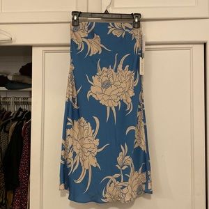 Aritzia -Babaton
SLIP MIDI SKIRT